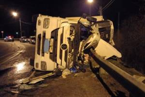 В страшном ДТП под Карачевом водитель грузовика сломал рёбра