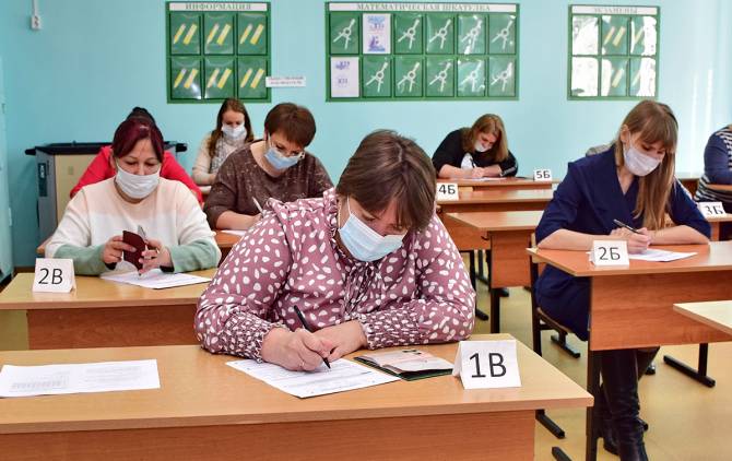 Родители брянских выпускников попытаются сдать ЕГЭ по математике