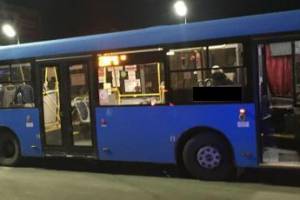 В Брянске водитель синего автобуса покалечил 58-летнюю пассажирку