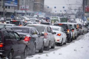 Брянских водителей призвали быть аккуратными на дорогах из-за снега