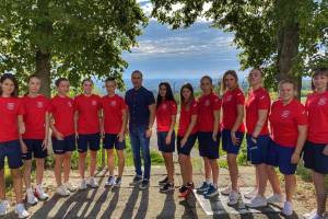 Брянские драйвовые девушки отправились на чемпионат России по пляжному футболу