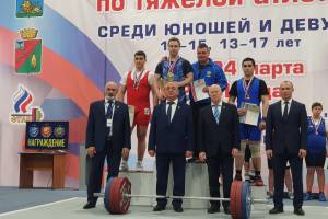 Брянские тяжелоатлеты завоевали 2 медали на Первенстве России