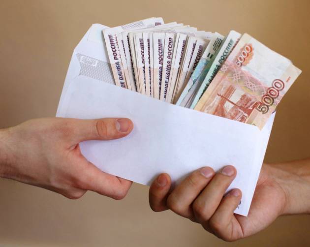 В Севске организация задолжала работнику 165 тысяч рублей 