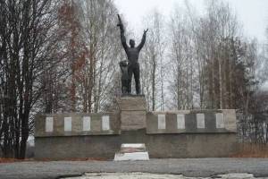 Мэра Новозыкова обязали отремонтировать разрушающийся памятник