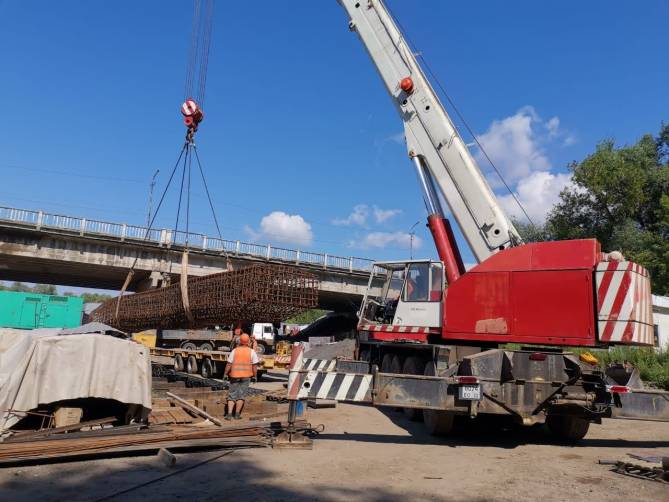 В Брянске завезли 99 балок для строительства Литейного моста