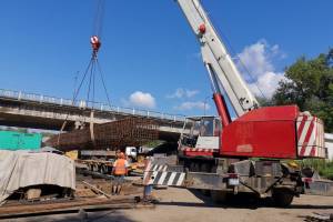 В Брянске завезли 99 балок для строительства Литейного моста