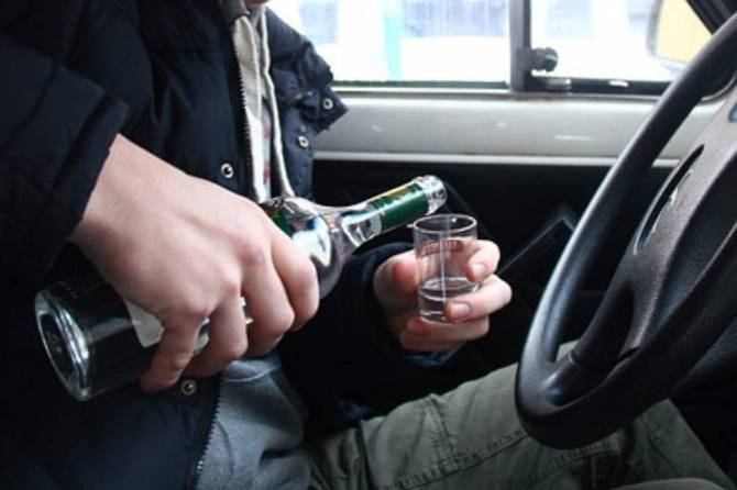 Ночью в Новозыбкове поймали пьяного 34-летнего водителя иномарки
