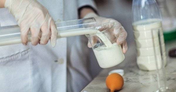 Эксперты Роскачества назвали молоко «Брянского молочного комбината» фальсификатом