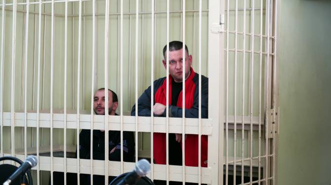 В Новозыбкове отправили в колонию двоих полицейских за взятку сотруднику управления