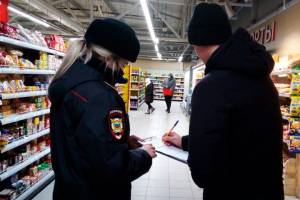 В Брянске за отсутствие маски наказали 3 жителей
