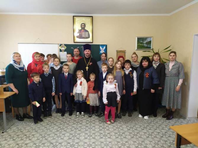 В брянском поселке Локоть дети отметили Пасхальный праздник