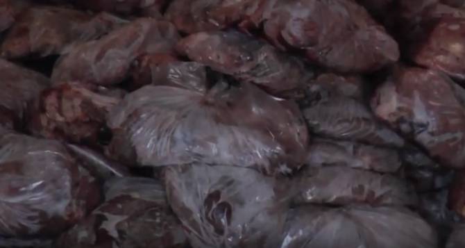 Мясокомбинат экс-депутата из Клинцов продал сотни тонн мяса под чужим брендом