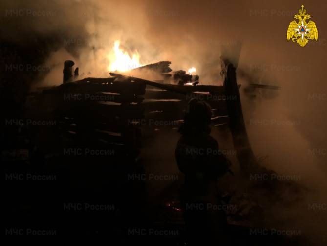В брянском селе Тулуковщина на улице Заречной сгорела баня
