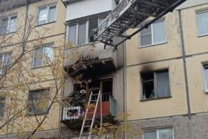 В Брянске при тушении пожара эвакуировали 10 жильцов из пятиэтажки 