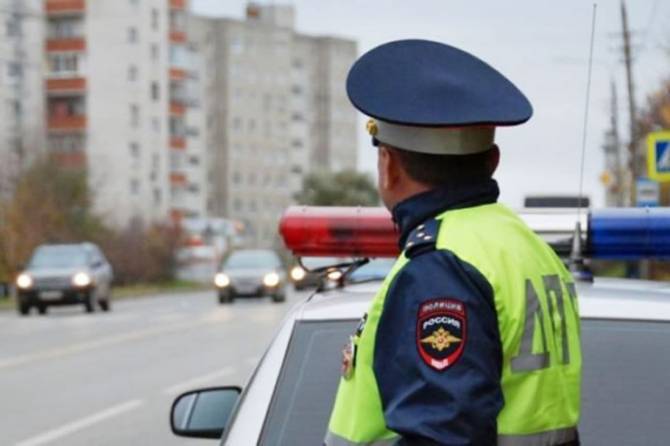 В Брянске за сутки оштрафовали 13 маршрутчиков и 5 таксистов