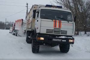 В Брянске снегоуборочная машина застряла в сугробе