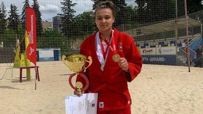 Брянская самбистка победила на открытом Чемпионате Москвы