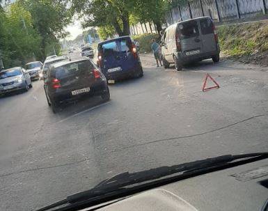 В Брянске при выезде с улицы Речной произошло ДТП