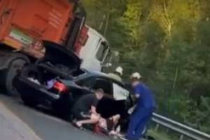 Под Брянском произошло страшное ДТП легковушки с грузовиком