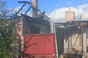 В Новозыбкове на улице Клинцовской сгорел жилой дом