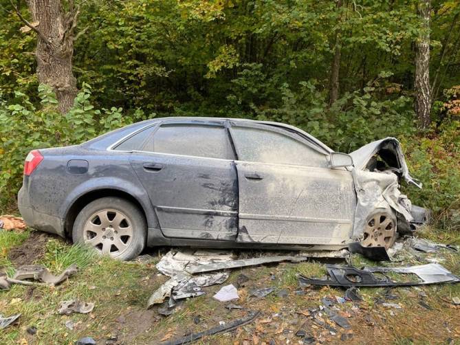 В жутком ДТП под Почепом тяжёлые травмы получили водители Audi и Renault