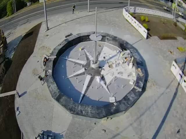 В Брянске появились очертания будущего фонтана перед вокзалом