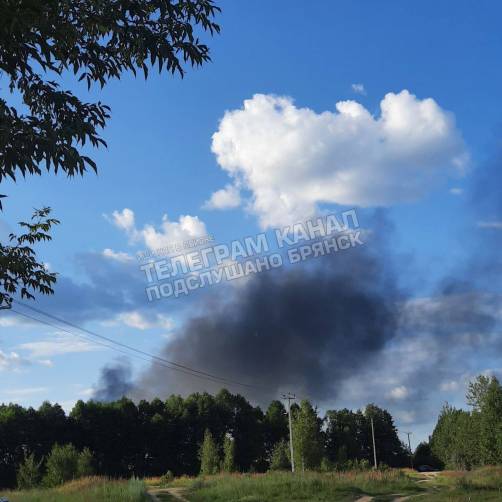 В Володарском районе Брянска снова горит военный госпиталь
