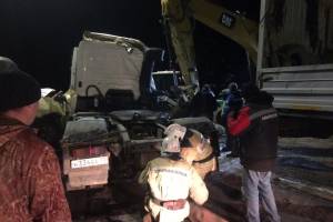 Под Брянском столкнулись грузовик и легковушка: есть пострадавшие