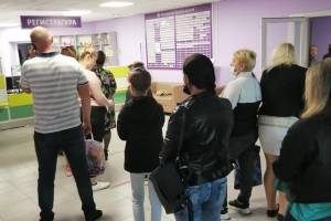 Брянцы выстроились в очереди в детской поликлинике Фокинского района