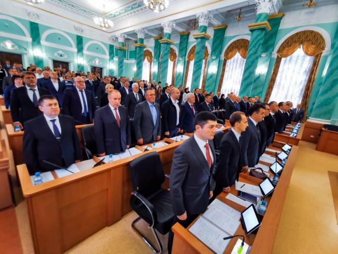 За год брянские депутаты обойдутся бюджету в 150 миллионов рублей