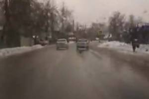 В Брянске сняли на видео лихача на улице Менжинского