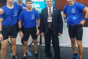 Брянские богатыри добыли серебро на Кубке России по гиревому спорту