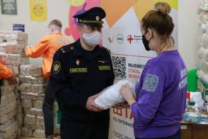 Брянские зэки сшили 150 защитных масок для волонтёров
