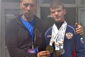 Брянец Кирилл Шумских стал чемпионом мира по пауэрлифтингу