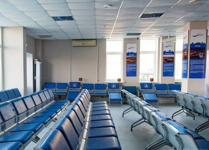 В брянском аэропорту появились кресла для инвалидов