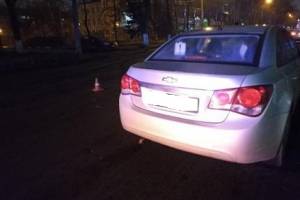 В Брянске 23-летняя автомобилистка сломала кости таза пенсионерке