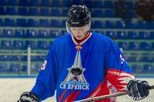 Брянских хоккеистов разгромили в Белгороде