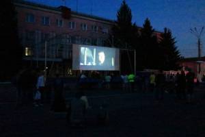 Новозыбковцам бесплатно покажут кино на центральной площади и в кинотеатре