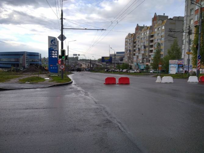 В Брянске закрытую дорогу на улице Объездной пешеходы превратили в тротуар