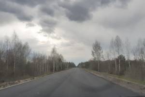 Под Брянском отремонтировали убитую дорогу между Ивановкой и Бежицким кладбищем