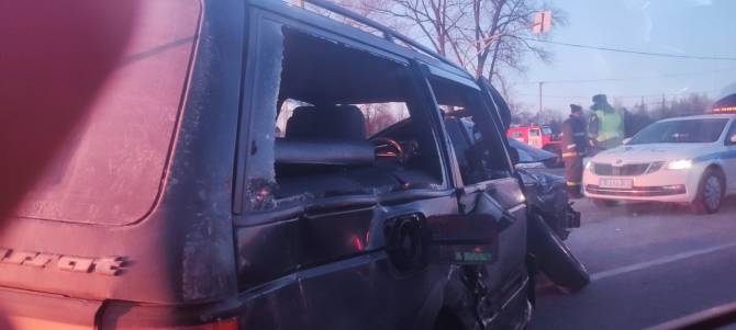 В ДТП с автобусом под Выгоничами пострадал 18-летний водитель Volkswagen