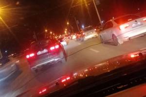 Брянские водители застряли в гигантской пробке на выезде из Володарки