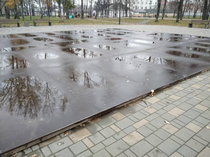 В Брянске на зиму отключили музыкальный фонтан в Майском парке
