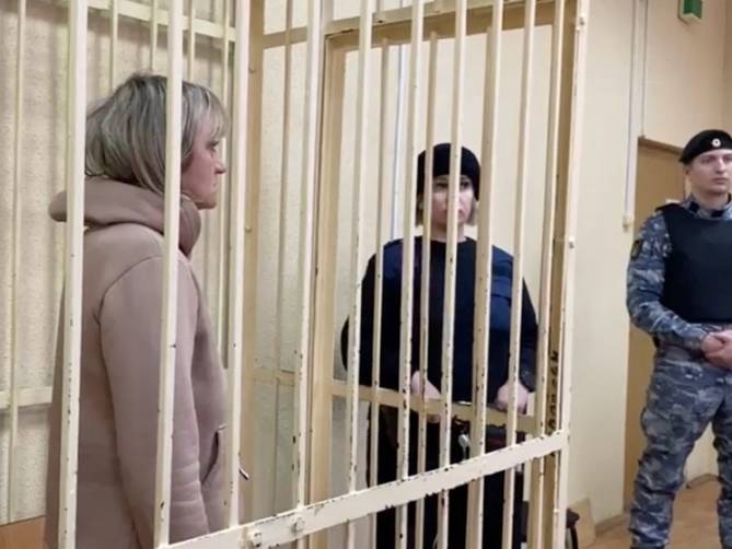 В Брянске после стрельбы охраннице гимназии №5 продлили домашний арест 