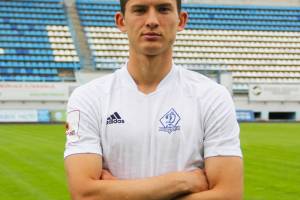Первым новичком брянского «Динамо» стал 23-летний нападающий Александр Оленёв