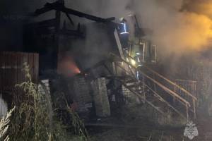 В Брянске на улице Нижне-Заречной сгорел жилой дом