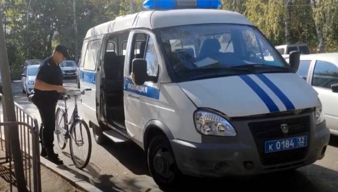 В Брянске уголовник угнал у женщины велосипед