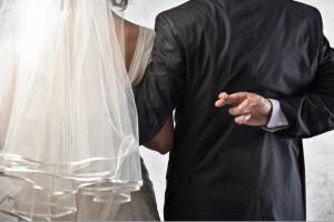 Жительница Унечского района фиктивно вышла замуж за азербайджанца