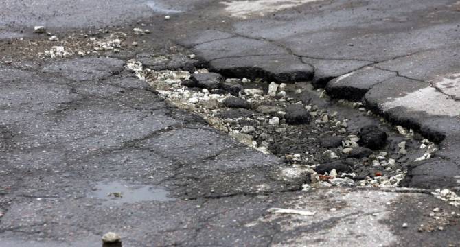 В Брянске разваливающиеся дороги покалечили 22 человека