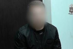 В Брянске задержали 24-летнего курьера телефонного мошенника